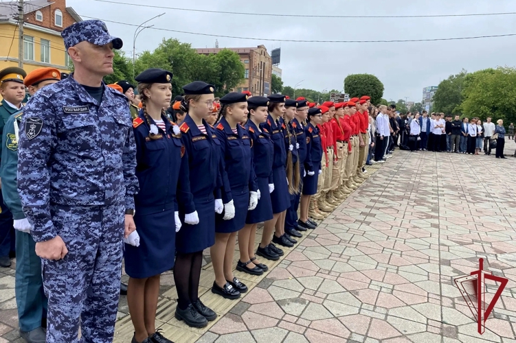 В Приморском крае росгвардейцы приняли участие в мероприятиях, посвященных Дню памяти и скорби