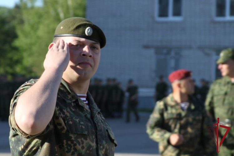 В Приморье росгвардейцы почтили память Героя России