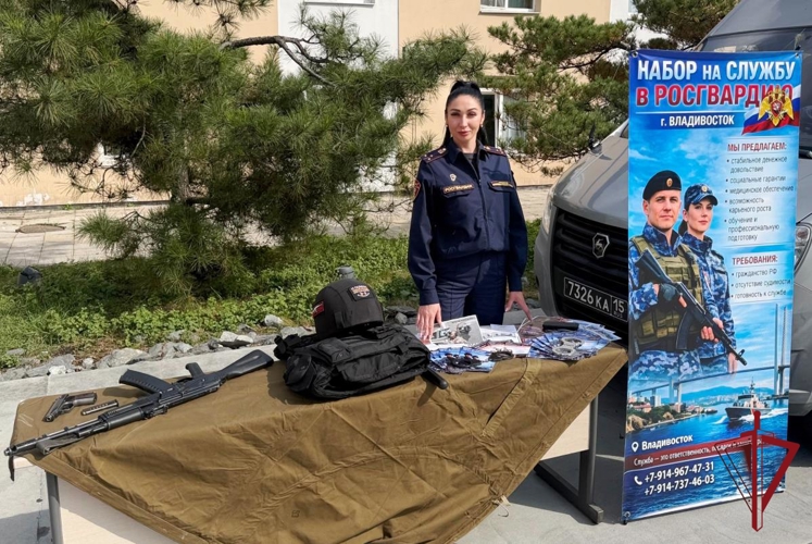 Сотрудники вневедомственной охраны обеспечили безопасность празднования Дня тигра во Владивостоке
