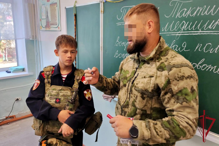 В Приморье кадеты Росгвардии освоили азы тактической медицины 