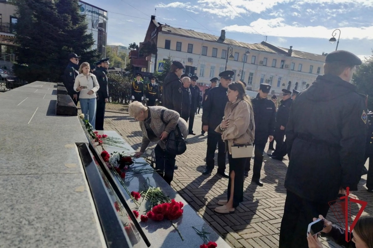 Во Владивостоке сотрудники Росгвардии приняли участие в акции «Долг памяти»  